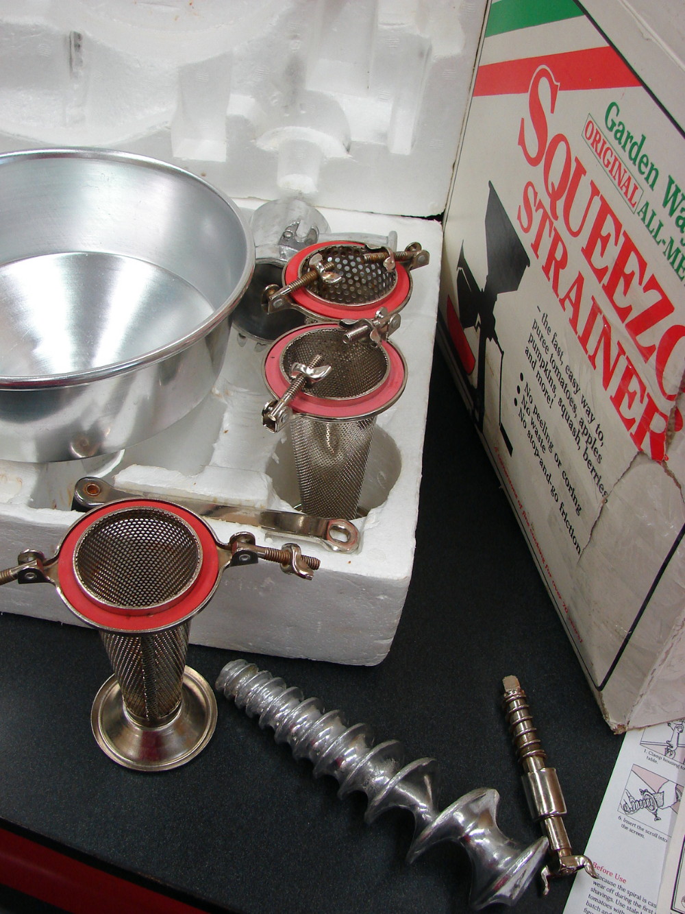 Vintage The Original All Metal Squeezo II Strainer Juicer Garden Way Hand Crank - Image 2