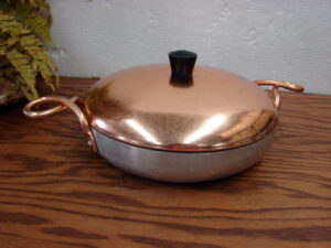 Vintage Wear-Ever Hallite Aluminum Pan With Copper Twist Handles Lid 9"