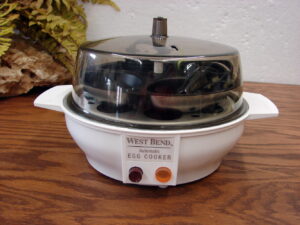 Vintage Used West Bend Electric Automatic Egg Cooker #86618 Easy Poach Boil