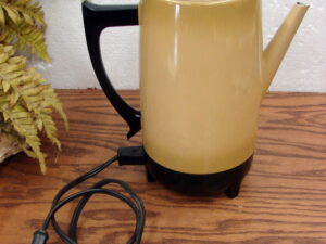 Complete Vintage 1970's West Bend 9 Cup Gold Fade #9462 Coffee Percolator Tested