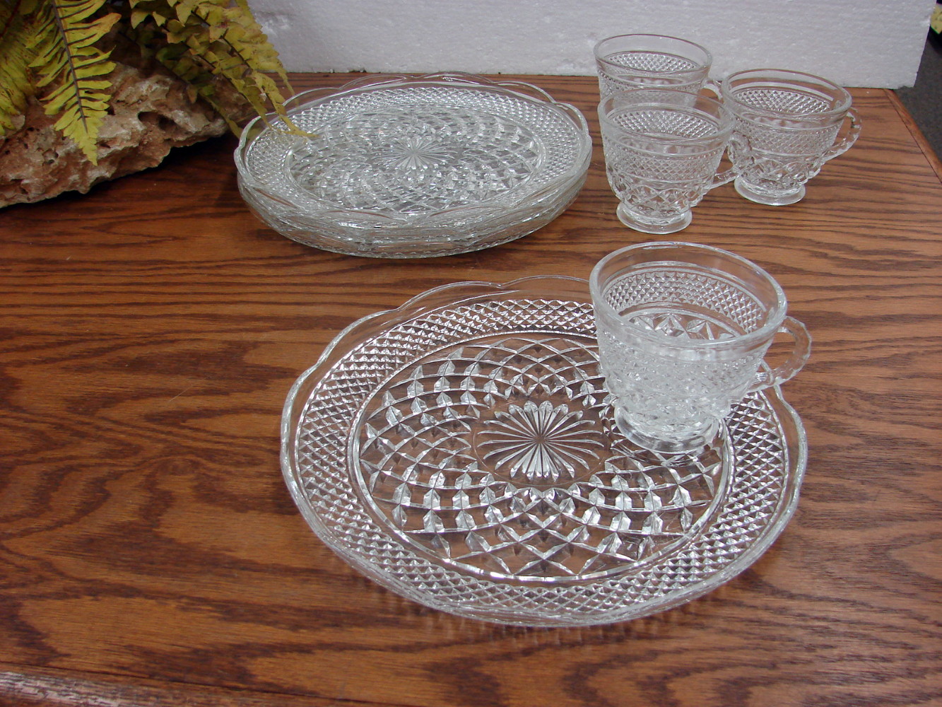Vintage Anchor Hocking Wexford 8 Piece Snack Set 4 Footed Cups 4