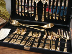 53 Pc Wm Rogers & Son Enchanted Rose Gold Plated Flatware Service for 12 w/ Case