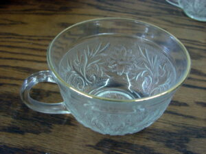 Set/4 Vintage Anchor Hocking Sandwich Glass Gold Rim Cups Only for Punch Snack Set
