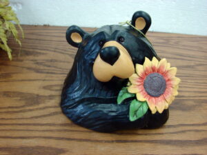 Brand New Big Sky Carvers Bearfoot Bears Sunshine Sunflower Bear Hide-A-Key Garden Decor