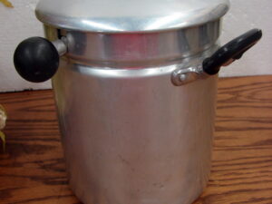 Vintage Unique Double Knob Aluminum Small Steamer Pot Seafood Pasta