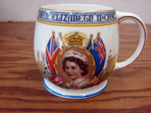 Vintage Aynsley England Bone China Queen Elizabeth II Westminster Abbey Coronation Cup