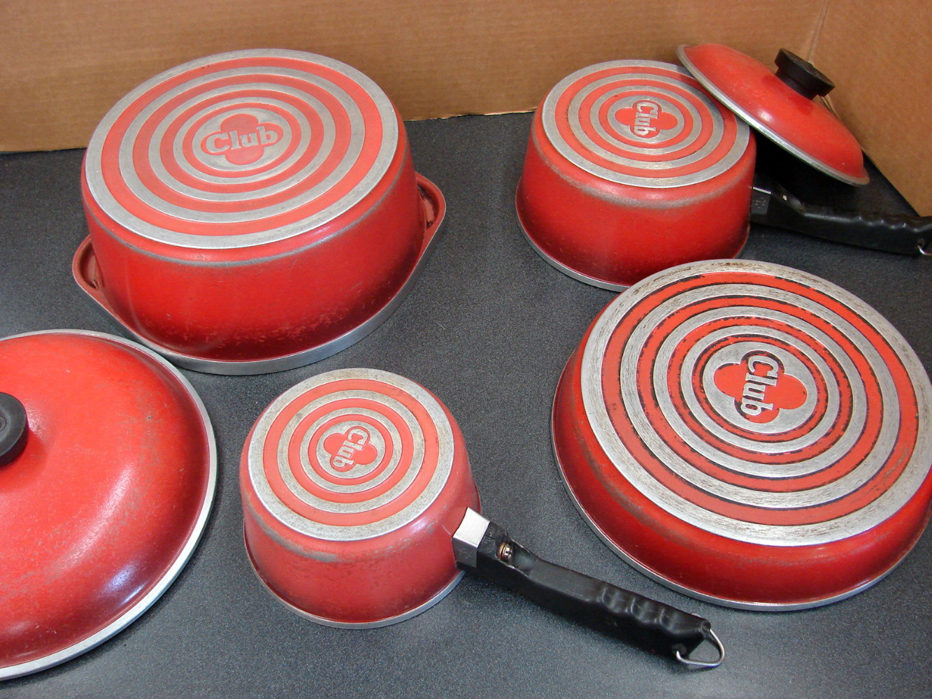 6 pc Vintage Club Aluminum Poppy Red Fade Cookware Set Dutch Oven Fry Sauce Pans - Image 3