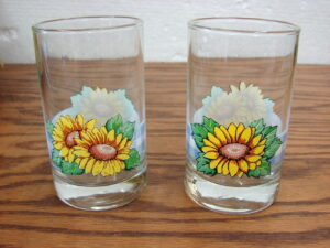 Set/2 Vintage Corelle Libbey Sunsations Sunflower Gingham Juice Glasses 4"