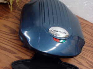 Granitestone Diamond Spike Express Electric Grill Heats up Fast! Model 2053