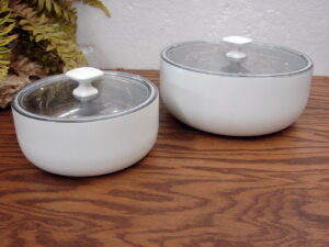 Set/2 Pampered Chef Insulated Serving Bowls w/ Lids 1 Qt & 2.5 Qt #100262 #100263