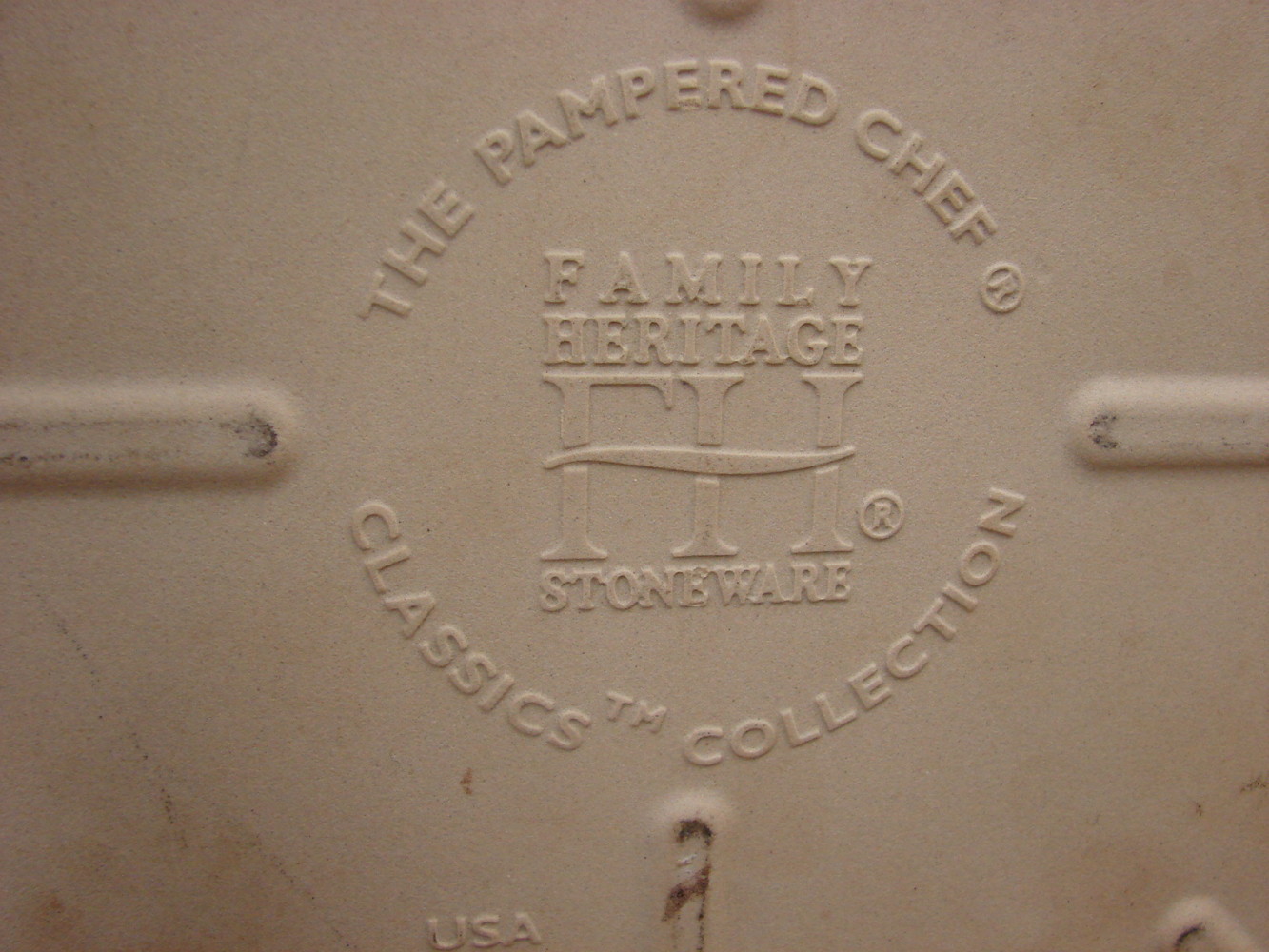 Pampered Chef Family Heritage Seasoned Stoneware Round Pizza Stone 14 3/4" - Image 2