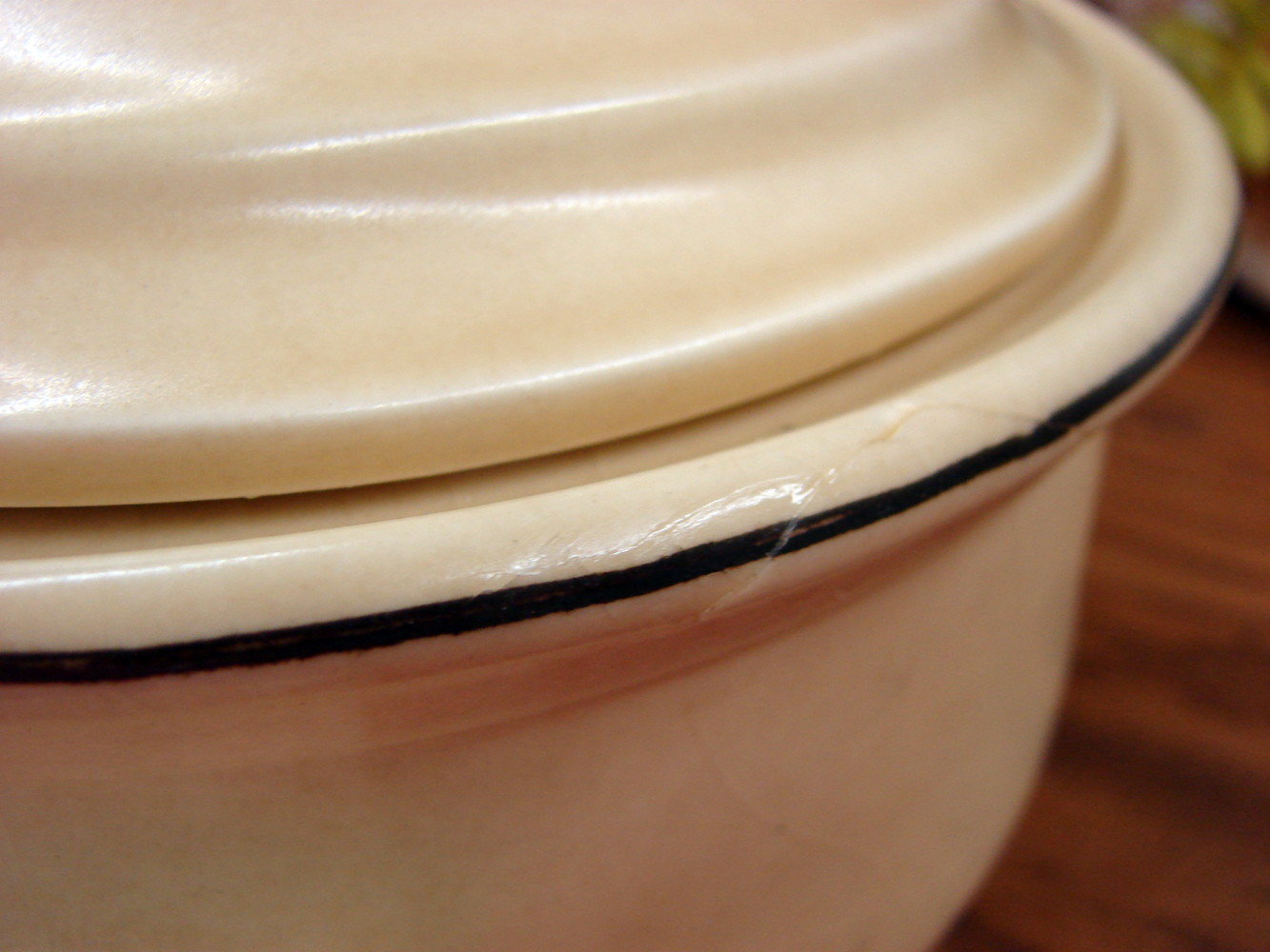 Vintage Pfaltzgraff Village Dinnerware Covered Casserole Serving Dish #315 as is - Image 3