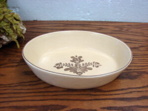 Vintage Pfaltzgraff Village Dinnerware Oval Vegetable Casserole Baker Dish #241