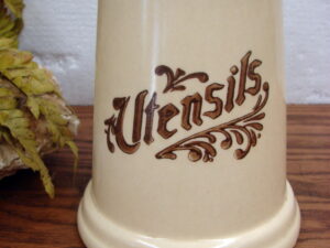Vintage Pfaltzgraff Village Dinnerware Utensils Crock