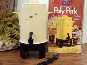 Vintage Retro Regal Poly Perk Automatic Electric Coffee Maker Harvest Gold Like New Box
