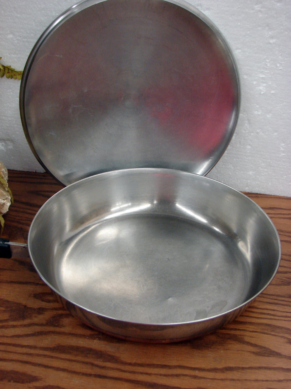 Vintage Copper Bottom Revere Ware 12" Skillet Frying Pan w/ Lid - Image 2