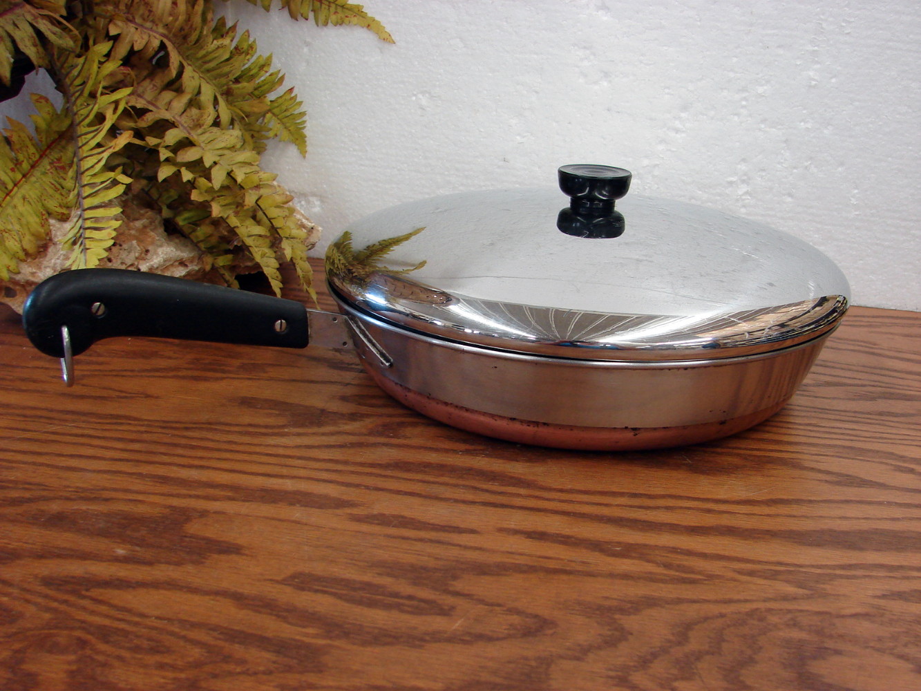 Vintage Copper Bottom Revere Ware 12" Skillet Frying Pan w/ Lid - Image 4