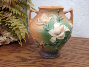 Vintage Roseville Art Pottery Magnolia 92-8" Vase Double Handle Tan Green