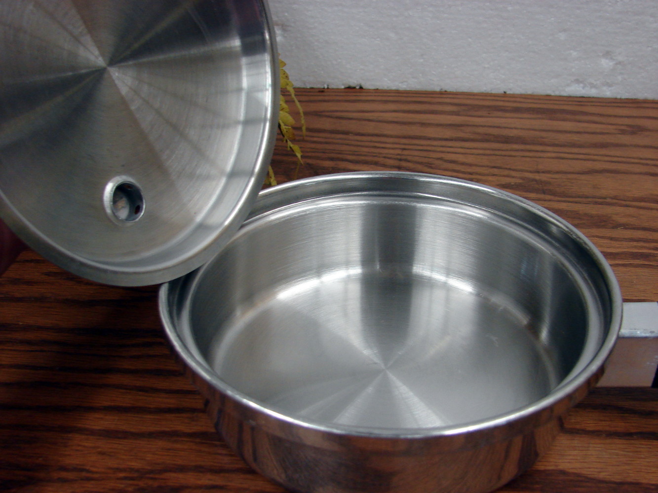 Vintage SaladMaster 1 Qt Stainless Steel Sauce Pan w/ Vapor Lock Lid - Image 2