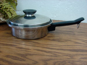 Vintage Seal-O-Matic 3 Ply 18/8 Stainless Steel Sauce Pan w/ Lid 2 Qt Cookware