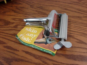 Like New Townsend Manual Fish Skinner Vintage Fishing Tool Scale Skinning