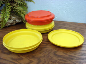 6 pc Vintage Tupperware #1336 and 1337 Luncheon Plate/Lid and Bowl Sets Orange Yellow