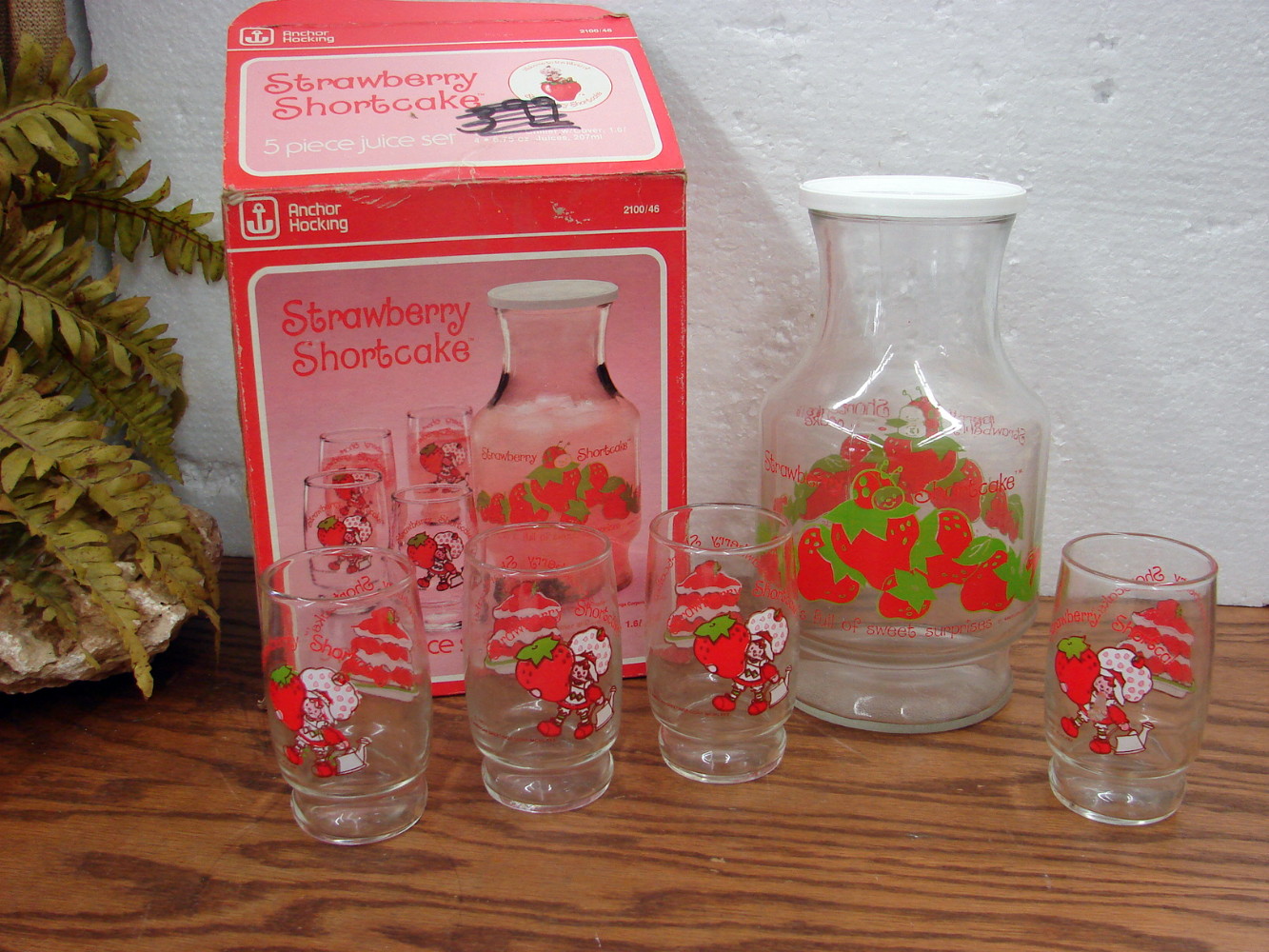Vintage 6 pc Anchor Hocking Strawberry Shortcake Juice Set in Original Box
