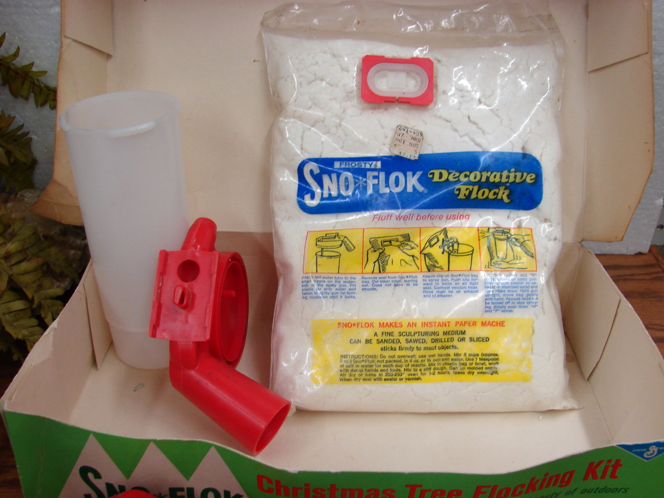 Vintage Christmas Tree Flocking Kit System 3 New Bags 2 Guns Sno*Flok - Image 2