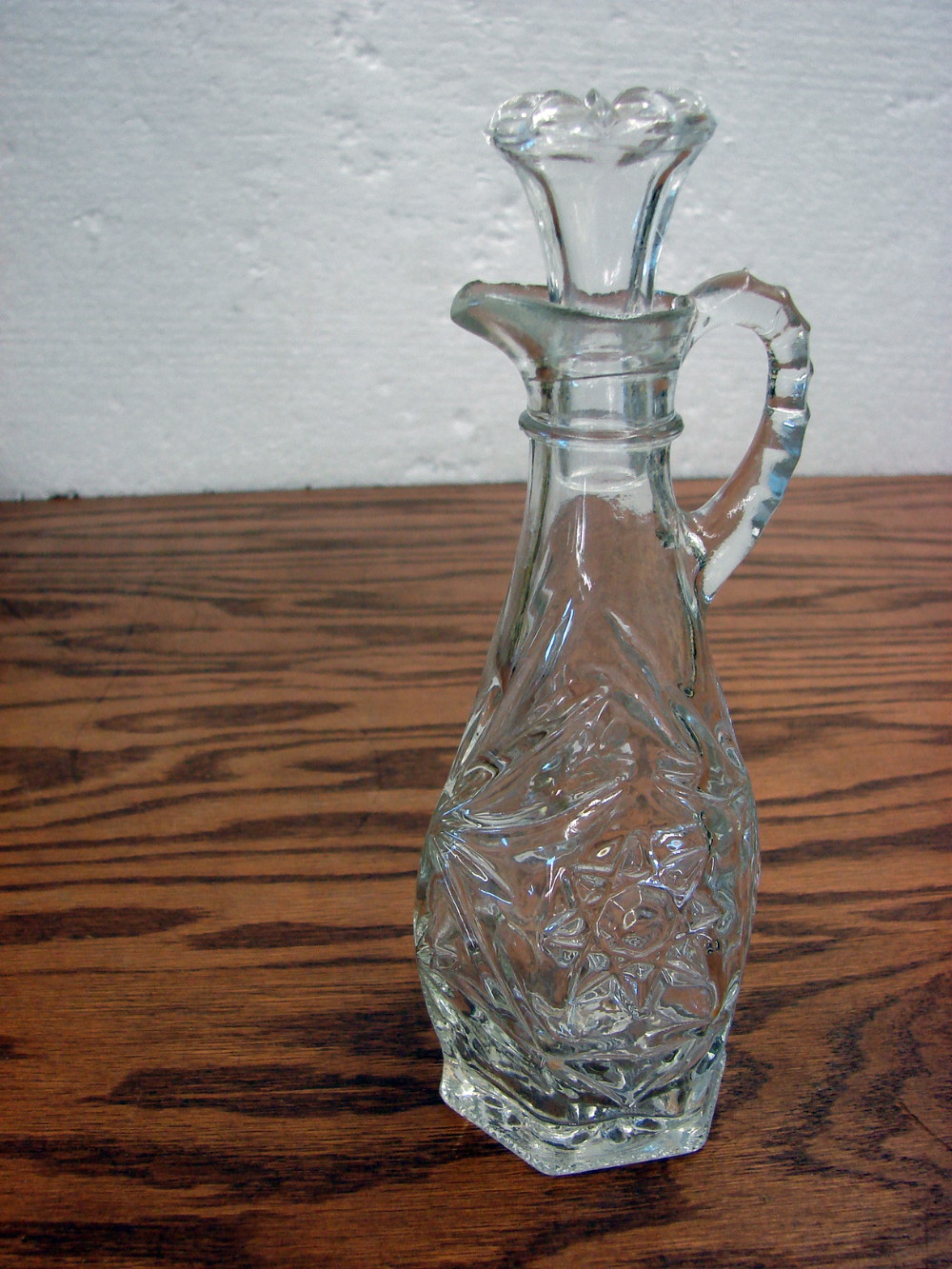 Vintage Anchor Hocking Early American Prescut Star of David Glass Cruet w/ Stopper
