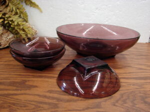 4 pc Vintage Hazel Atlas Moroccan Amethyst Plum Serving Bowl 3 Individual Bowls
