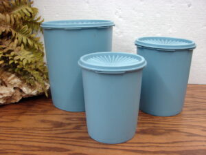 Vintage Tupperware Set/3 Country Blue Servalier Canister w/ Lids 805 809 811