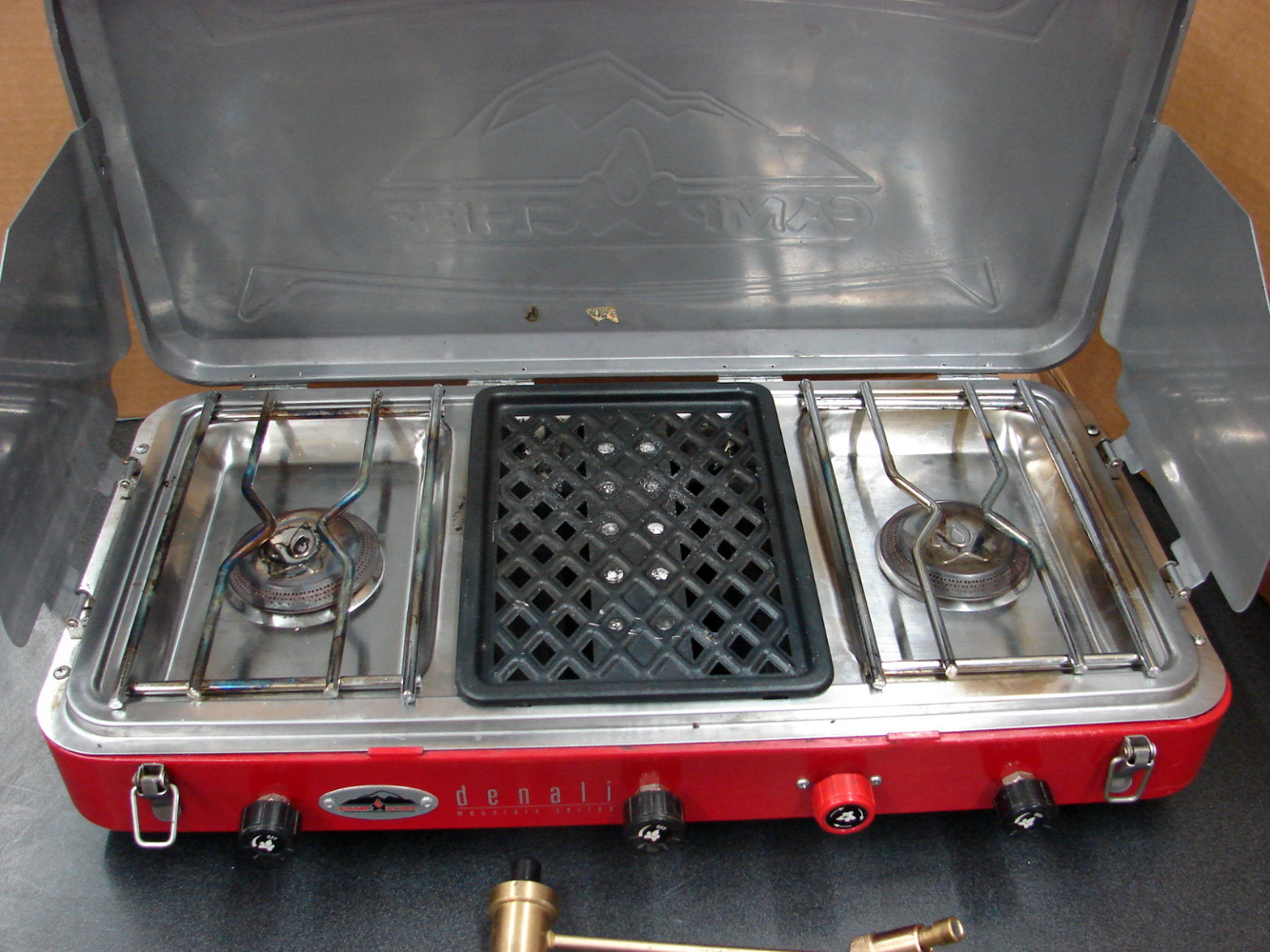 Vintage Used Camp Chef Denali Mountain Series 2 Burners Plus Center Grill Portable Stove - Image 3