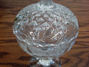 Footed Lead Crystal Candy Dish Kristal Zajecar cristal d'arques w/ Finial Lid