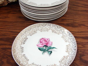 Set/12 Vintage Dinner Plates Delmar Rose 22KT Gold Iva-Lure Crooksville OH Dinnerware