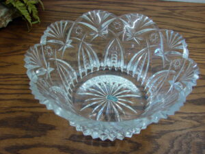 Vintage Heavy Lead Crystal Flared Rim Durand Centerpiece Bowl cristal d'arques 9"