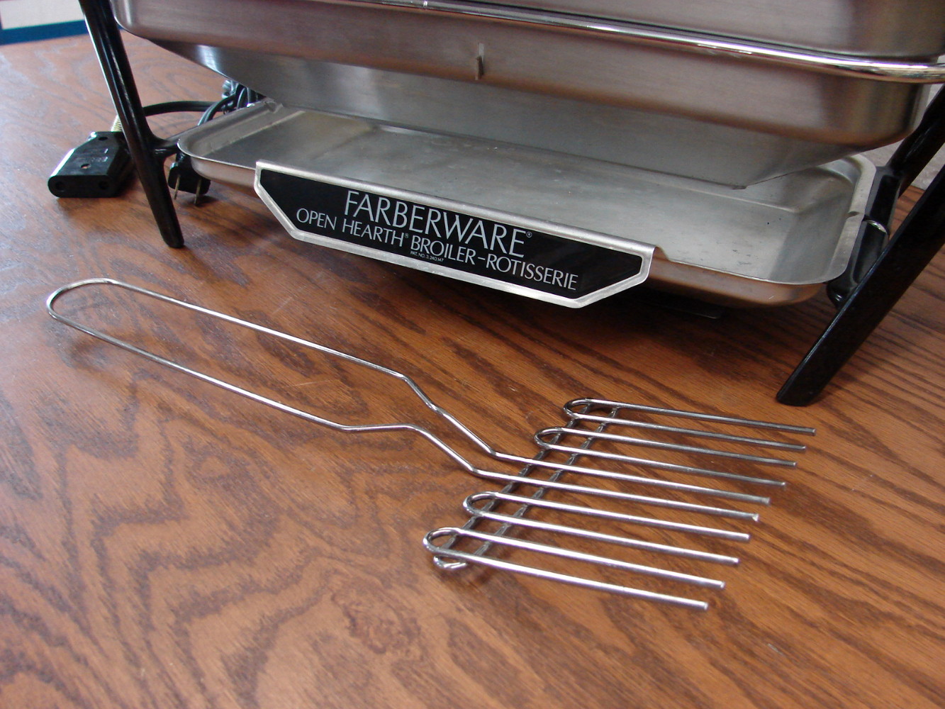 Vintage Farberware Open Hearth Grill Broiler Electric Motor Rotisserie Spatula Model 455 Tested (Copy) - Image 3