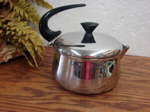 Vintage Farberware Stainless Steel 2 Qt Swoop Handle Teapot Tea Kettle Pot