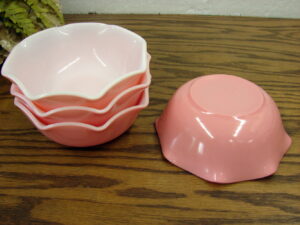 Set/4 Vintage Hazel Atlas Pink Ruffled Crinoline White Milk Glass 5" Bowls