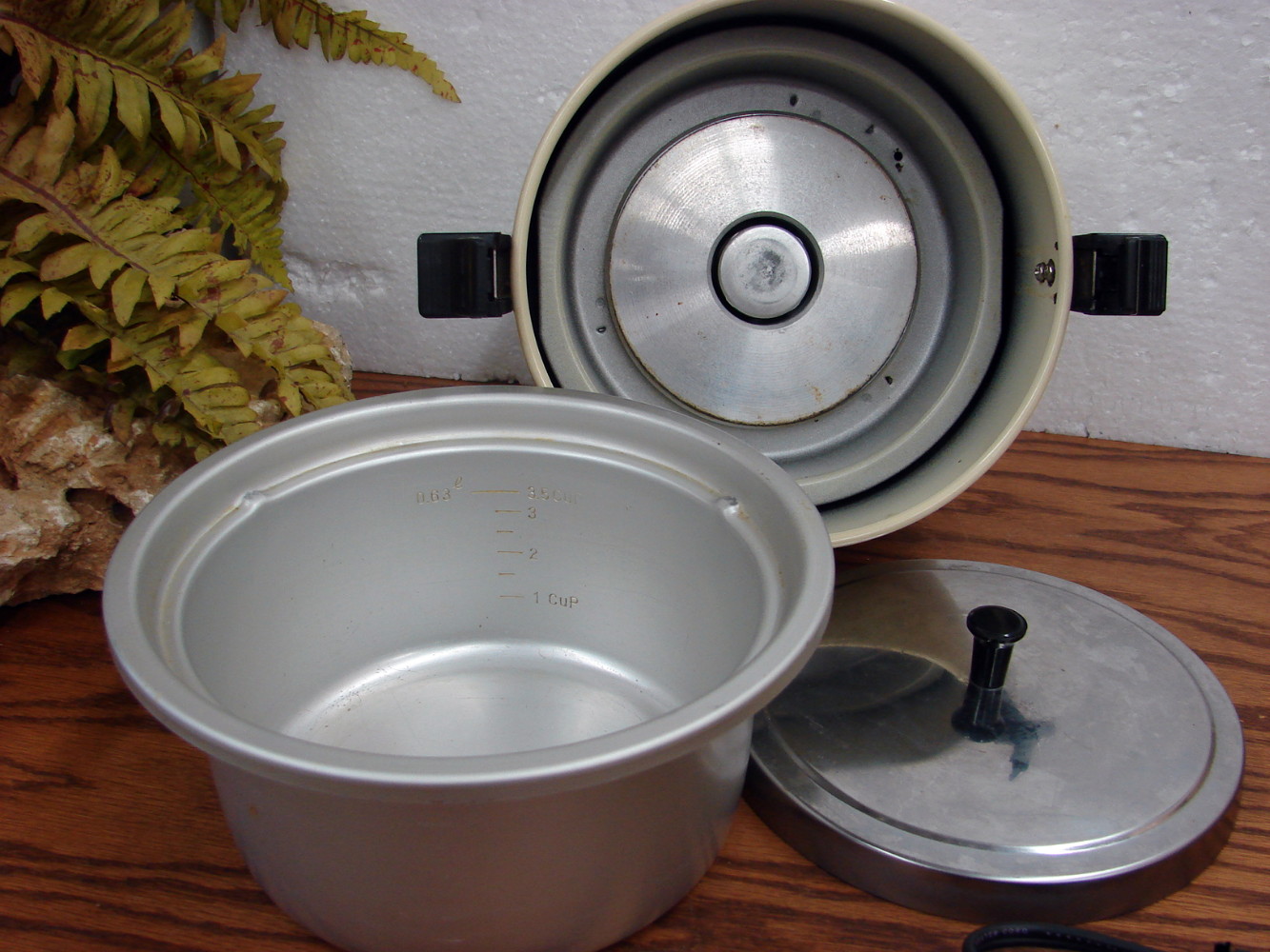 Vintage Hitatchi Tan Electric Rice Food Steamer Cooker Tested #3031 - Image 2