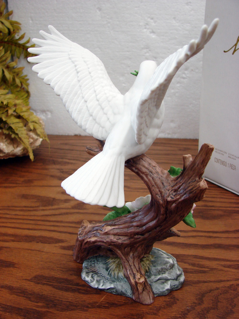 Vintage Masterpiece HomCo The Promise White Dove Figurine Apple Blossom Branch w/ Box - Image 3