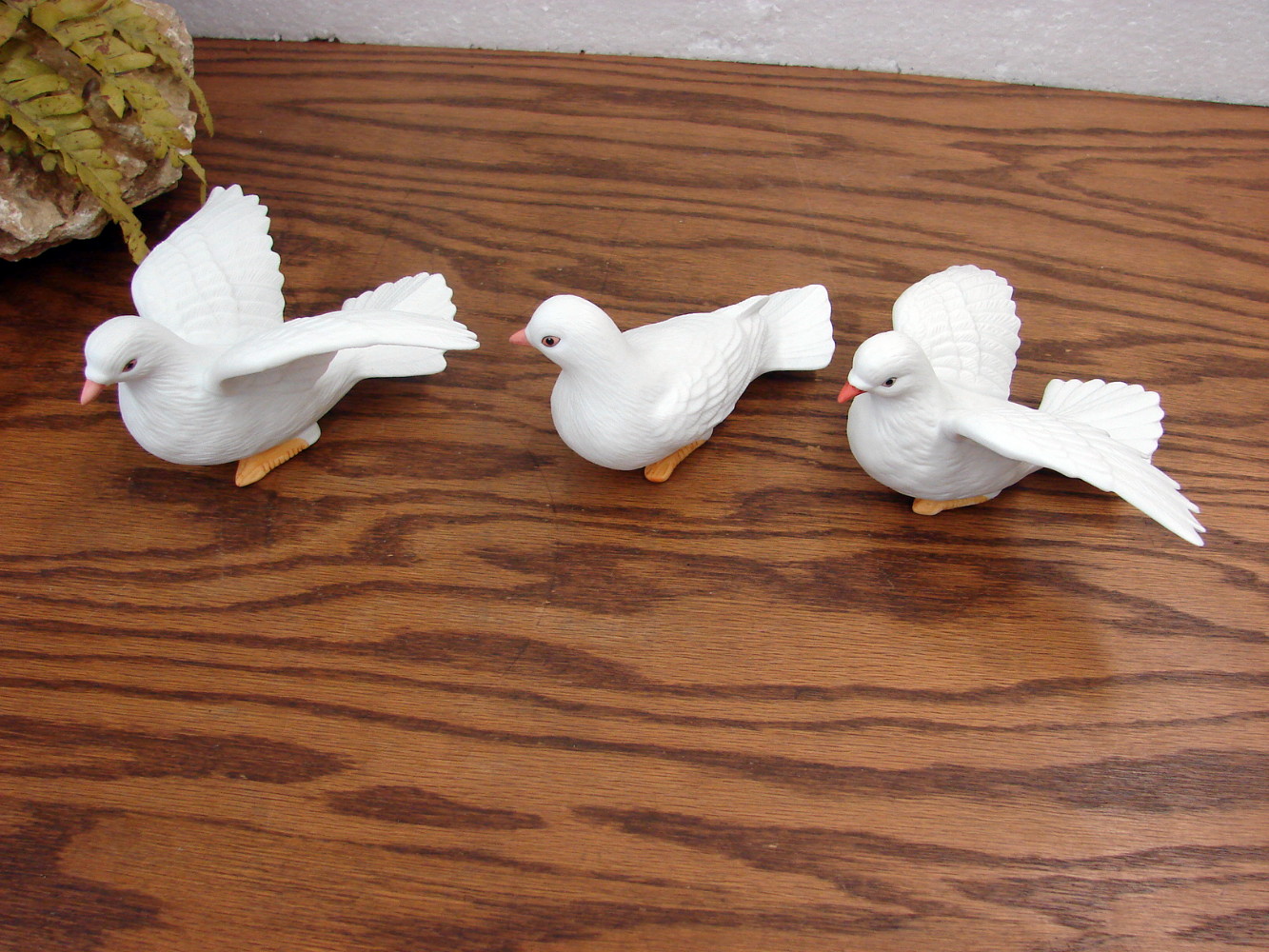 Vintage Set/3 HomCo Home Interiors Porcelain Small White Love Doves Figurines