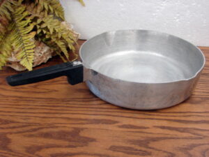 Vintage Wagner Ware Magnalite Deep Chicken Fry Pan Skillet 11 1/4" No Lid