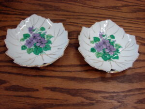 Set/2 Vintage Napco Hand Painted African Violet Gold Trim Trinket Dish