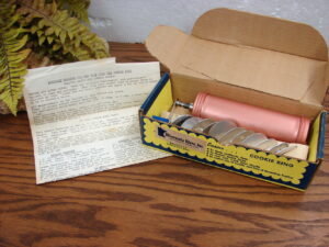 Complete Minnesota Nordic Ware Deluxe Spritz Cookie Press Cookie King Crank Type Box Recipes