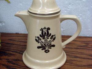 Vintage Pfaltzgraff Village Dinnerware Tea Pot Coffee Carafe w/ Lid #550