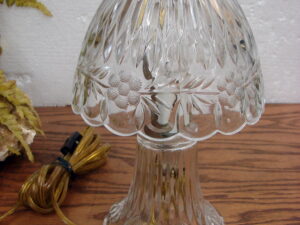 Vintage Princess House Etched Lead Crystal Heritage Romance Boudoir Table Lamp w/ Shade