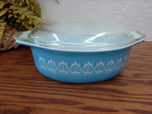 Vintage PYREX Blue Tulip #043 Oval Casserole 1 1/2 Quart w/ Lid Promotional
