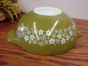 Vintage PYREX Spring Blossom Crazy Daisy #444 Cinderella Nesting Mixing Bowl 4 Quart