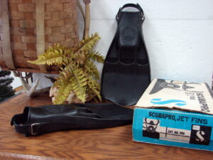 Like New Vintage ScubaPro Jet Fin Scuba Diving Snorkeling Fin Flippers #350 with Original Box