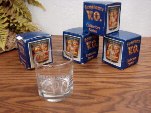 Set/4 NOS Vintage Seagrams VO Old Fashion On the Rocks Whiskey Glasses Collectors Series